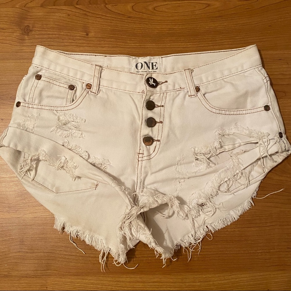 COPY - One Teaspoon white Bandit shorts Sz 26